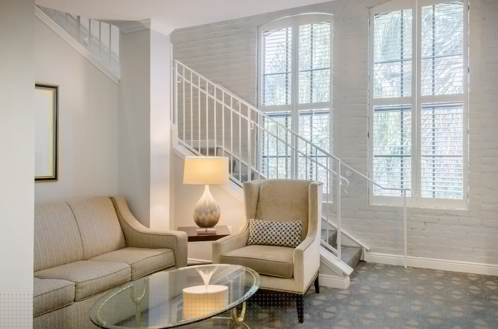 the riverfront hotel new orleans