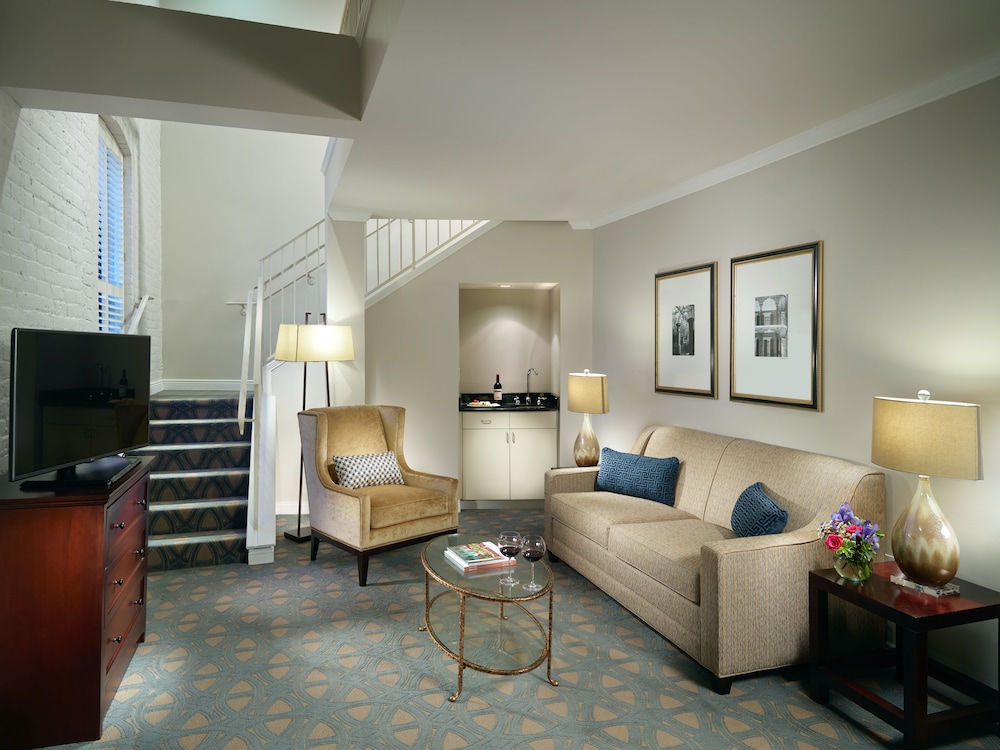 the riverfront hotel new orleans