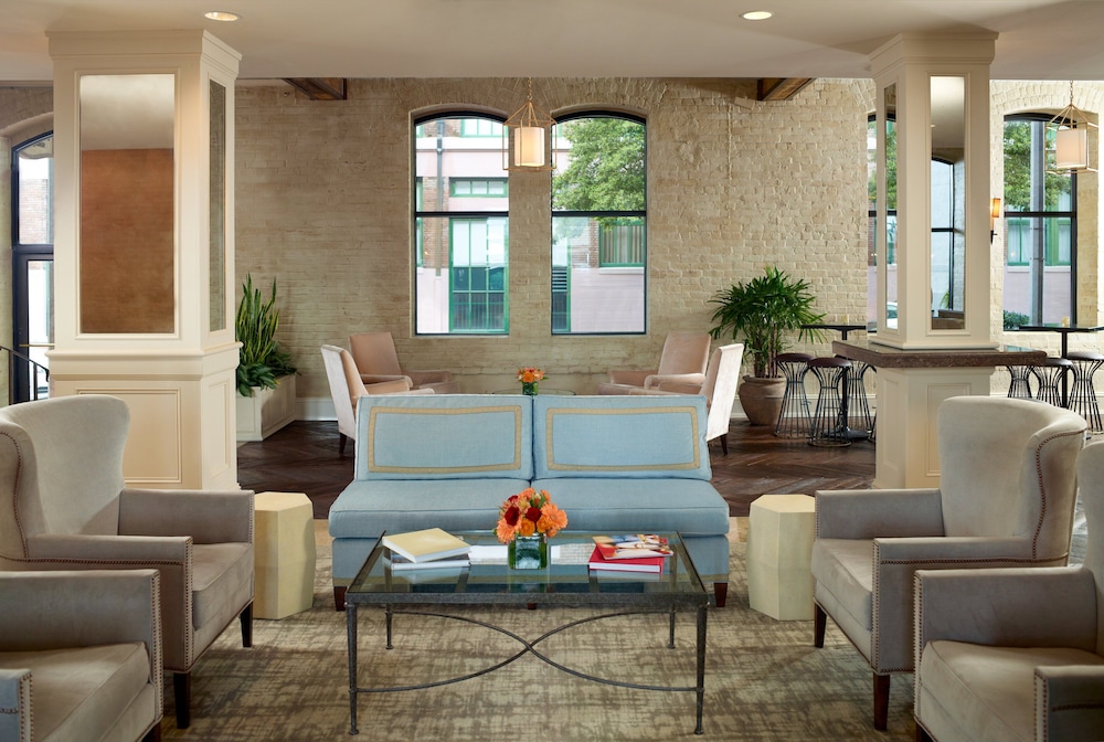 the riverfront hotel new orleans