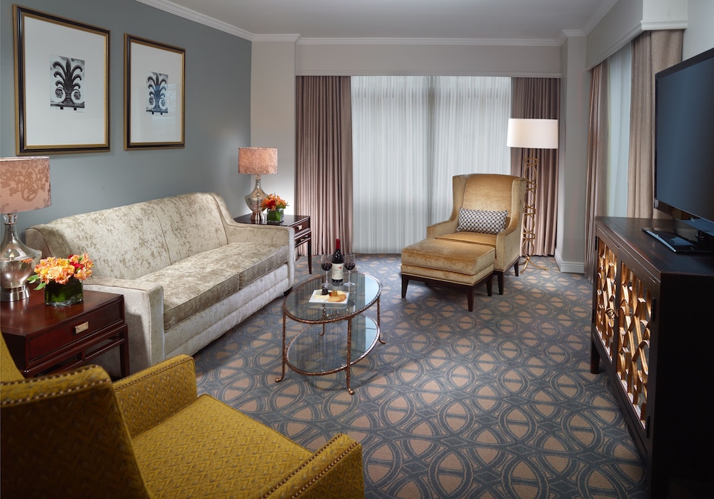 the riverfront hotel new orleans