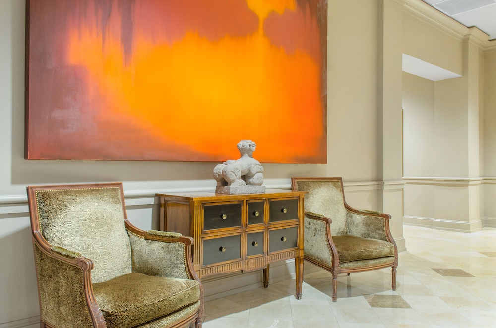 the riverfront hotel new orleans