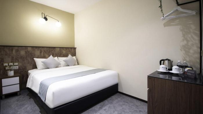 hotel calmo hamilton