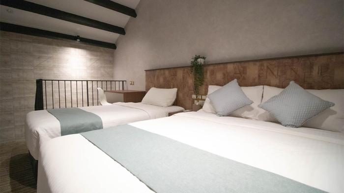 hotel calmo hamilton