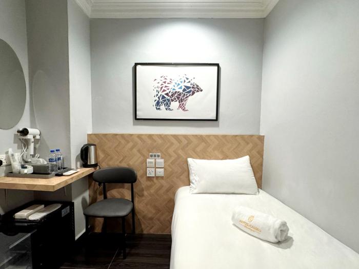 hotel calmo hamilton