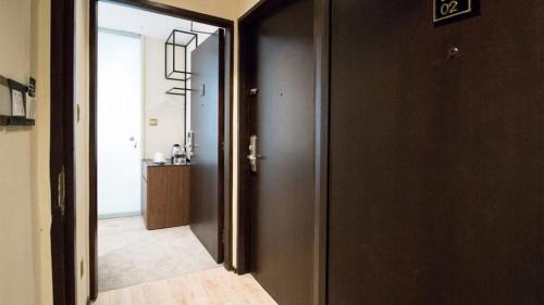 hotel calmo hamilton