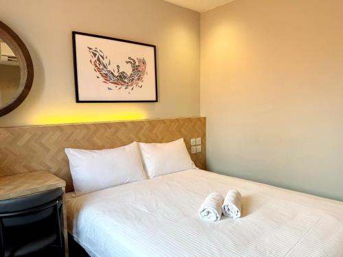 hotel calmo hamilton