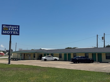 Budget Inn Port Lavaca,2016 W Main St,2 star