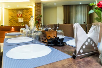 Sucasa Hills Meraki Grand,,3 star