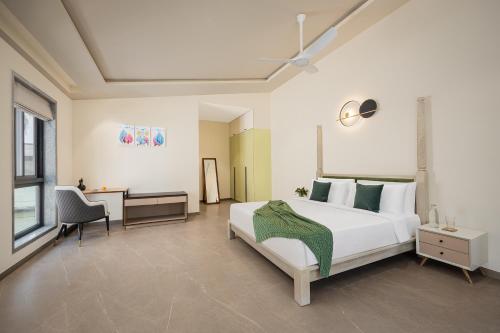 elivaas cloud 7 4 bhk villa with pvt pool