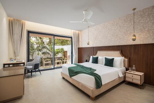 elivaas cloud 7 4 bhk villa with pvt pool