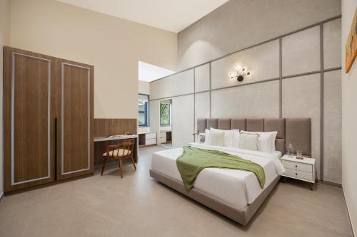 elivaas cloud 7 4 bhk villa with pvt pool