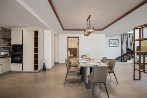 elivaas cloud 7 4 bhk villa with pvt pool