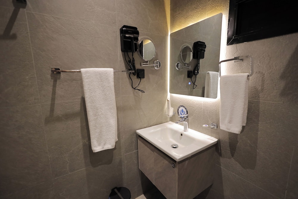 xyz hotel al yasmin
