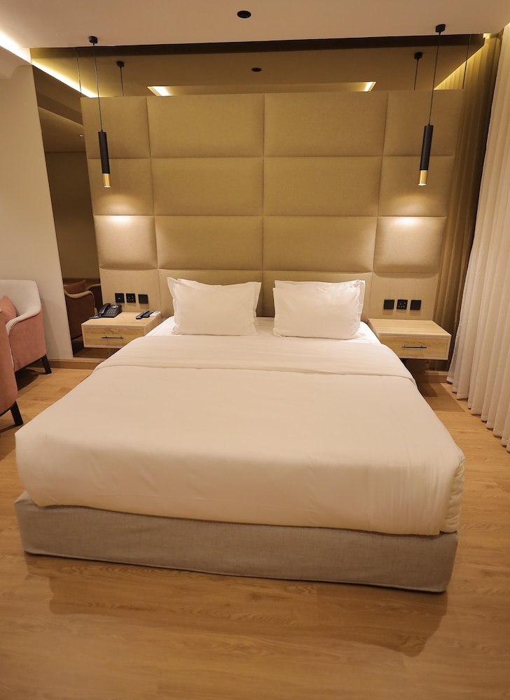 xyz hotel al yasmin