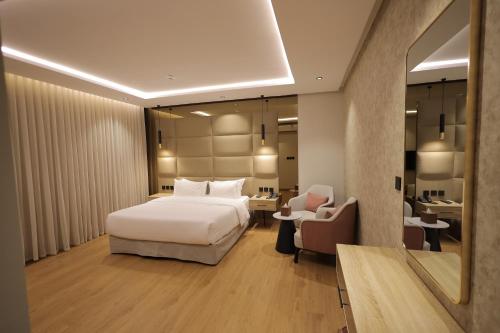 xyz hotel al yasmin