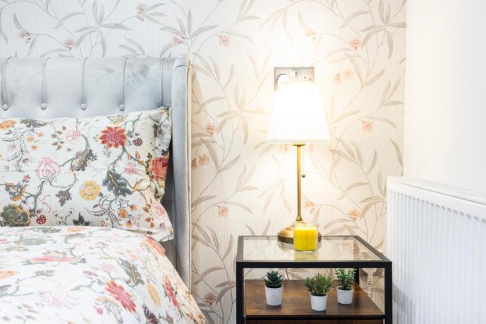 3 bedroom apartment by river thames