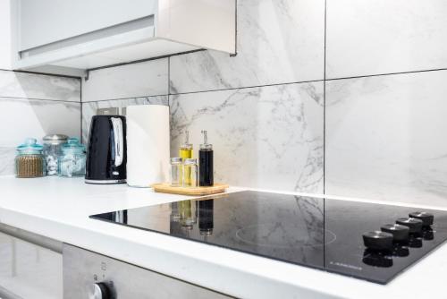 3 bedroom apartment by river thames