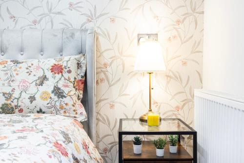 3 bedroom apartment by river thames