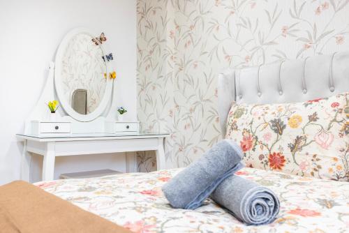 3 bedroom apartment by river thames