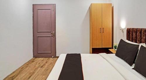 Hellostayz Hotel,,2 star