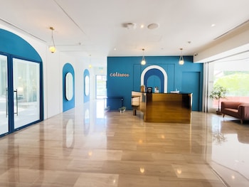 Coliwoo Hotel Pasir Panjang,,2 star
