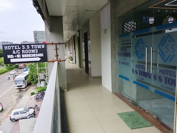 hotel s s town