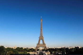 les suites tour eiffel