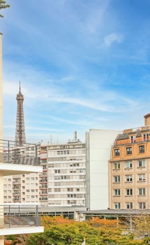 les suites tour eiffel