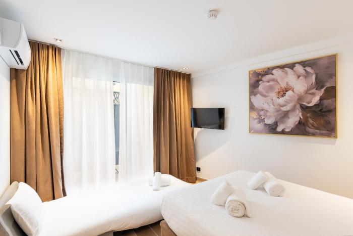 les suites tour eiffel