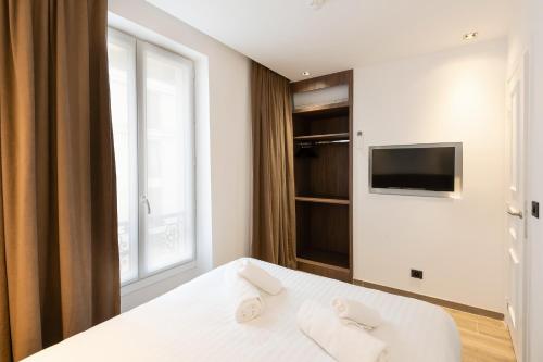 les suites tour eiffel