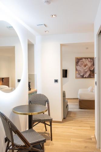les suites tour eiffel