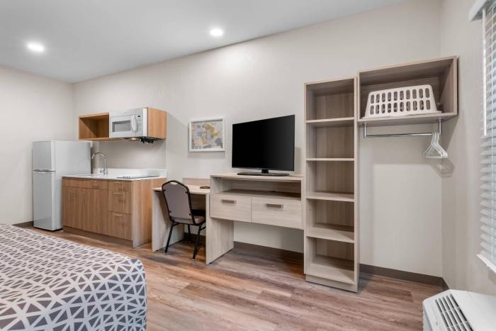 woodspring suites harrisburg carlisle