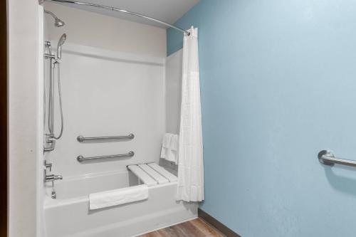 woodspring suites harrisburg carlisle