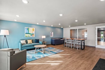 Woodspring Suites Palm Springs – West Palm Beach,,3 star