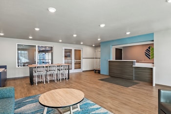 Woodspring Suites Palm Springs – West Palm Beach,,3 star