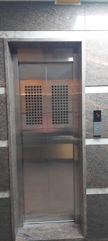 Sgr Paradise,,2 star