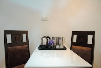 Rd Hotel Anna Statue,,3 star