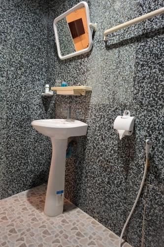 kamala orchid guesthouse