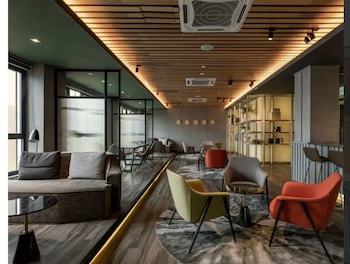 ceylonz suites by icefly homs