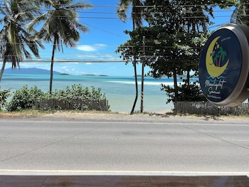 moonlight bar and restaurant