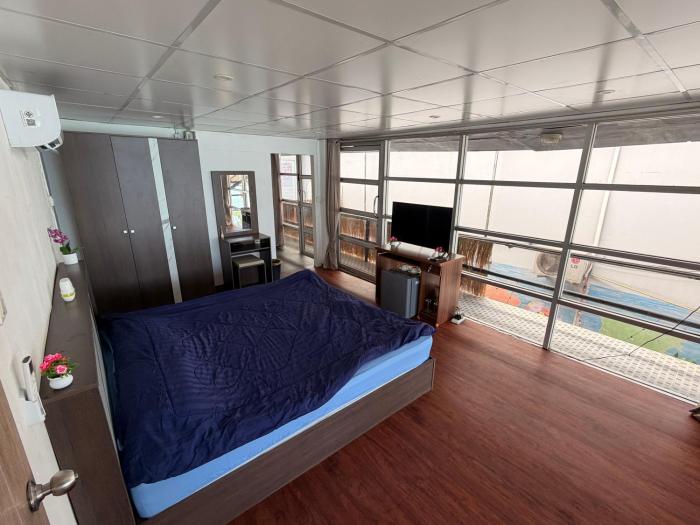 moonlight bar and restaurant