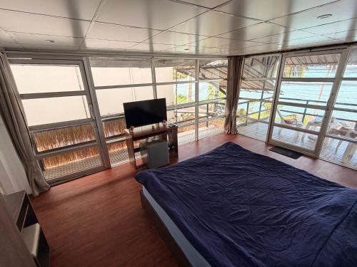 moonlight bar and restaurant