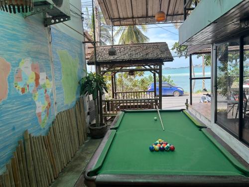 moonlight bar and restaurant