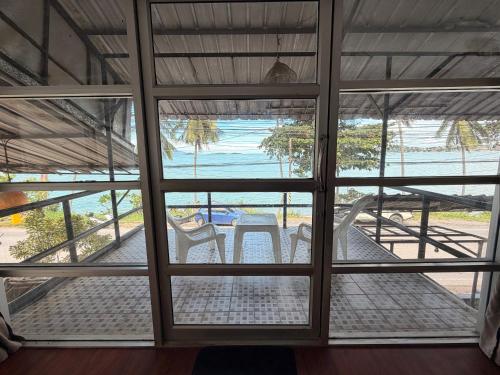 moonlight bar and restaurant