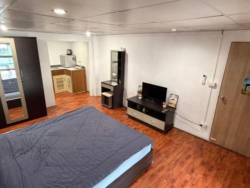 moonlight bar and restaurant