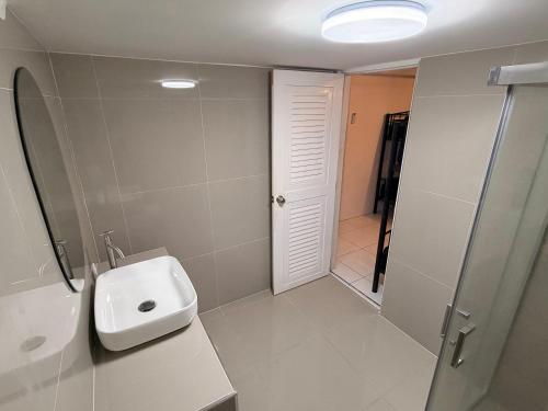 moonlight bar and restaurant