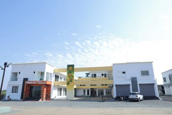 Mango Bite Hotel & Restaurant,,2 star