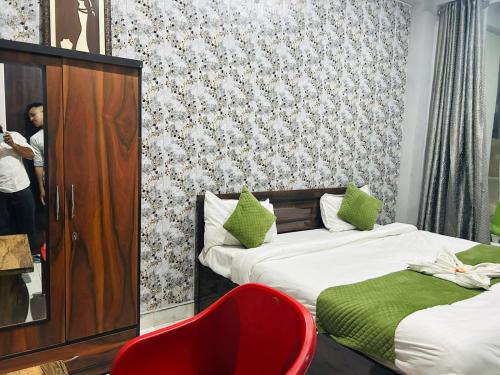 urban nest rooms and rooftop restaurant