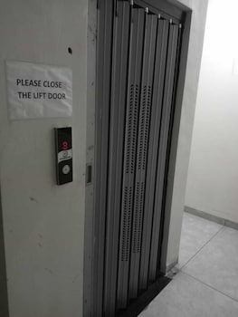 Hotel The Grand Avanti,,3 star