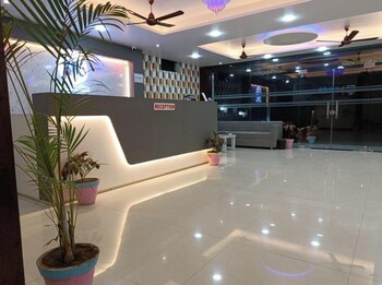 Hotel Shree Rajrajeshwar Palace,,2 star